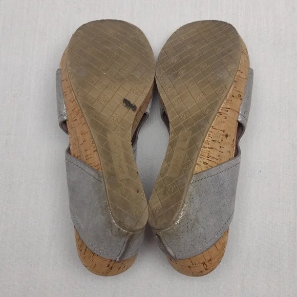 Donald J. Pliner wedge shoe - Picture 4 of 5